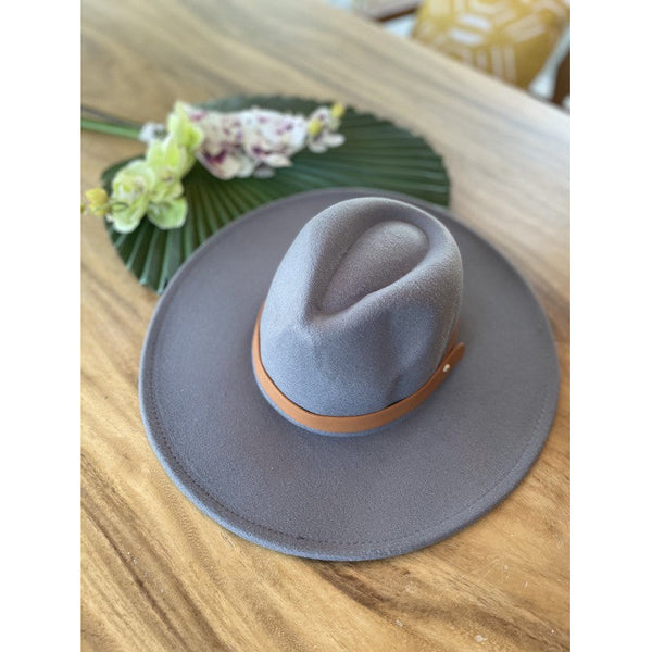 Wide brim panama hat in vegan felt