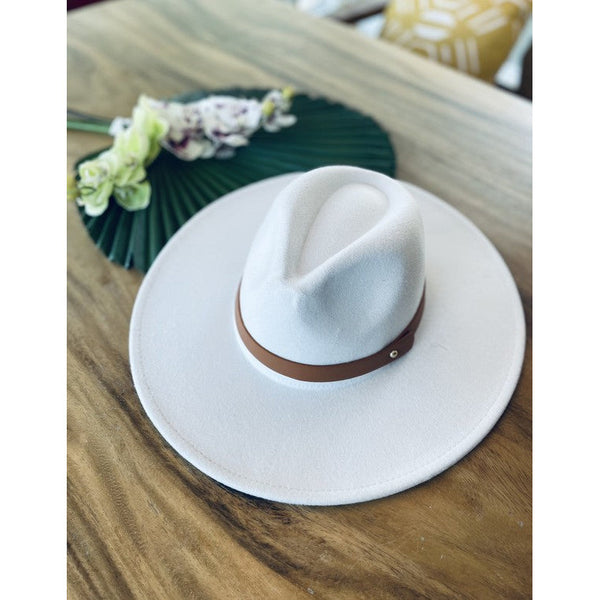 Wide brim panama hat in vegan felt