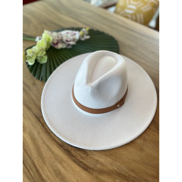 Wide brim panama hat in vegan felt