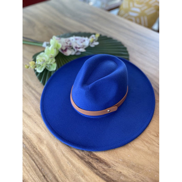 Wide brim panama hat in vegan felt